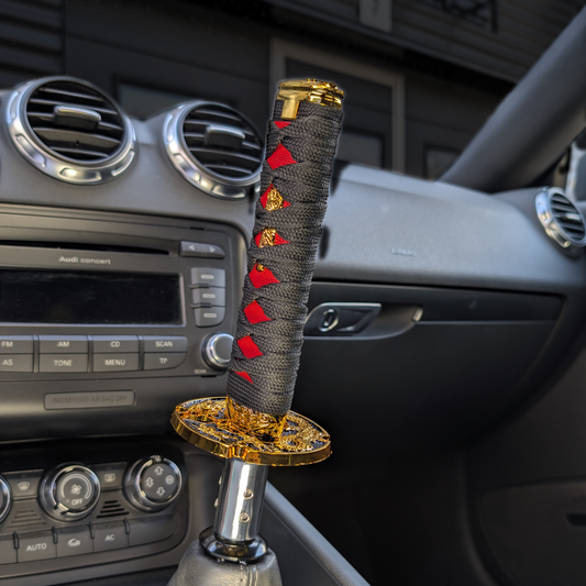 Vaihdekepin nuppi  kultainen Katana